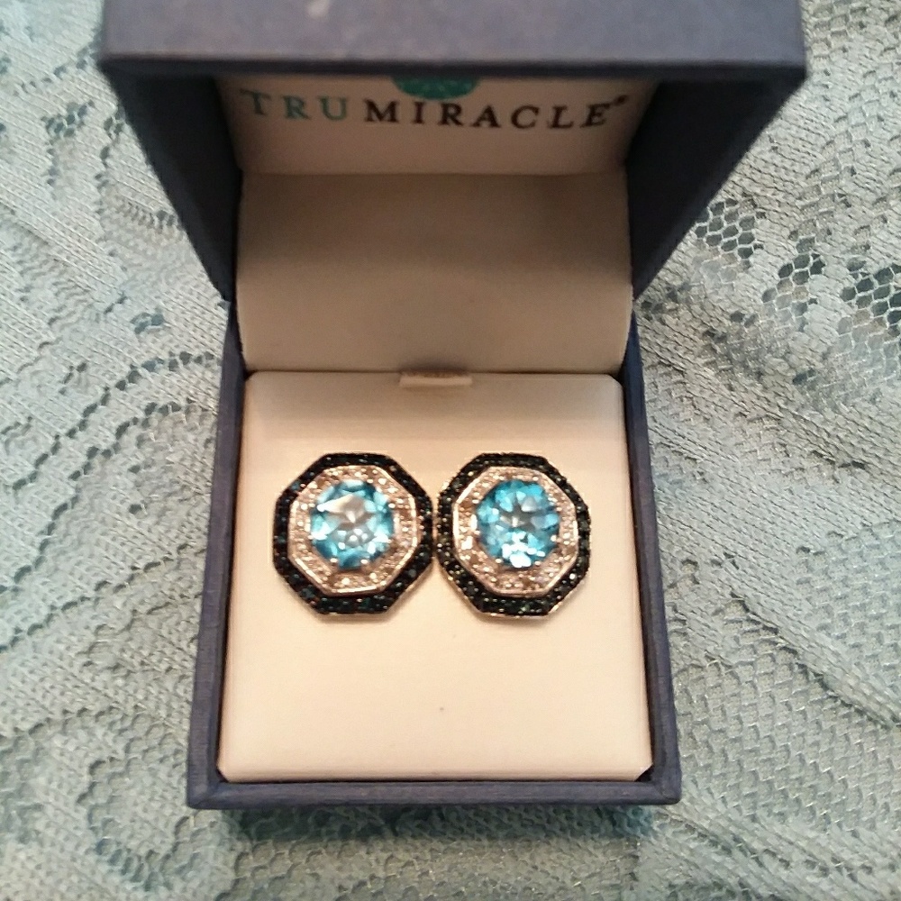 Neclace and Earring Set